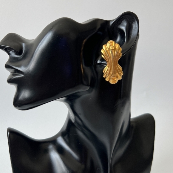 FENDI Vintage Hourglass Gold Plated Clip Earrings - Picture 1 of 2